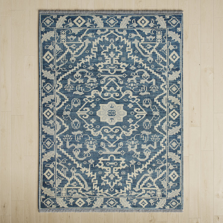Ivory and Blue Hand-Knotted Wool Oriental Rug 5' x 7'