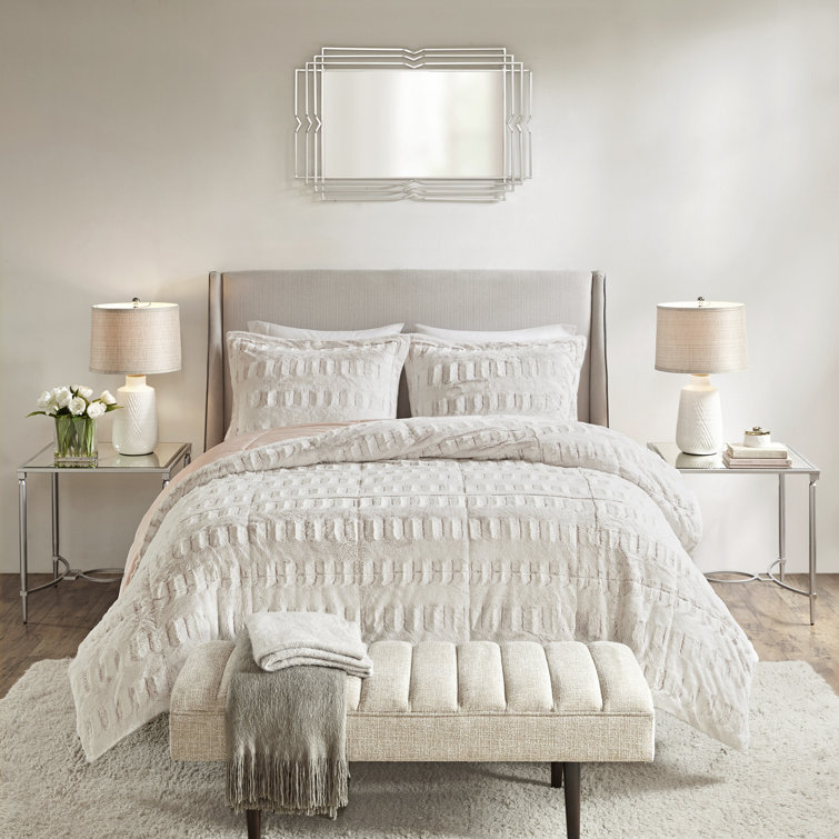 Blush King Faux Fur Reversible Bedspread Set