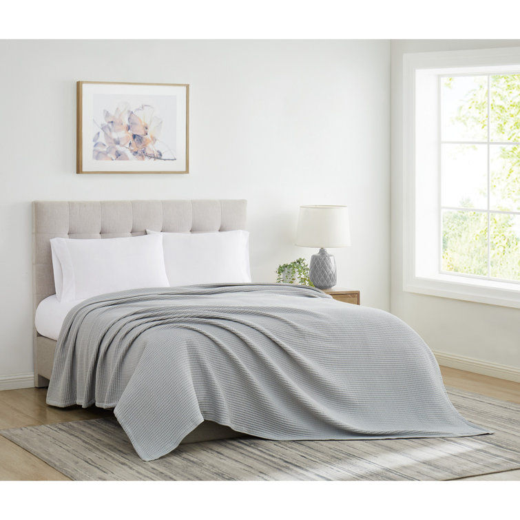 Luxurious King-Sized Grey Cotton Waffle-Knit Blanket