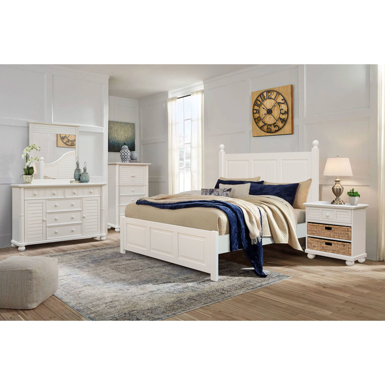 Traditional Light Brown Wood Kids Dresser with Turned Feet