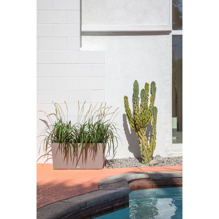 Gray 31" Recycled Plastic Indoor/Outdoor Planter Set