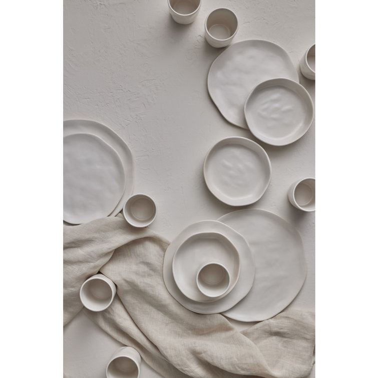 Beige and White Ceramic Organic-Shaped 16-Piece Dinnerware Set