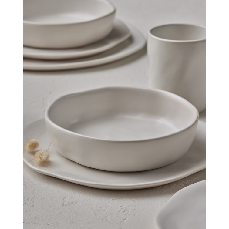 Beige and White Ceramic Organic-Shaped 16-Piece Dinnerware Set