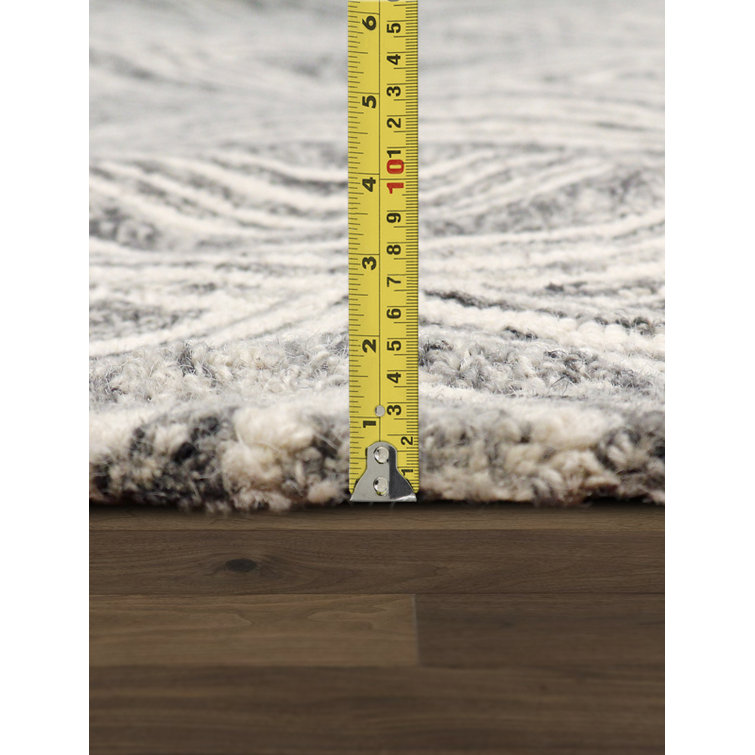 Ivory and Silver Round Hand-Tufted Wool Area Rug