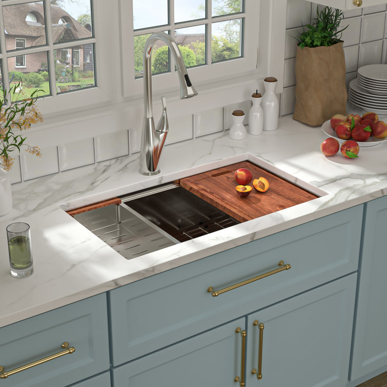 32" Stainless Steel Undermount Kitchen Sink with Accessories