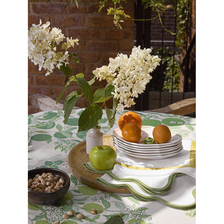 White and Grass Scallop Edge Linen Circle Placemat Set