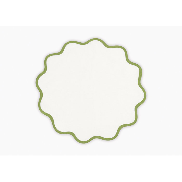 White and Grass Scallop Edge Linen Circle Placemat Set