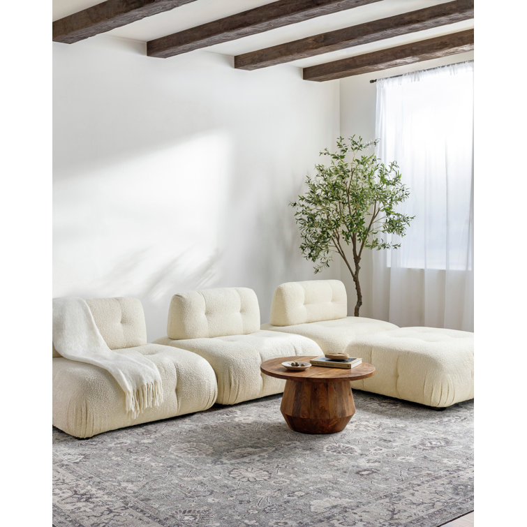 Davina Vintage-Style Floral Motif Area Rug in London Fog, 6'7" x 9'