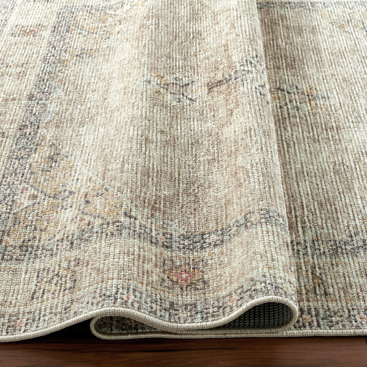 Vintage Medallion Lila 6'7" x 9' Rectangular Area Rug in Gray