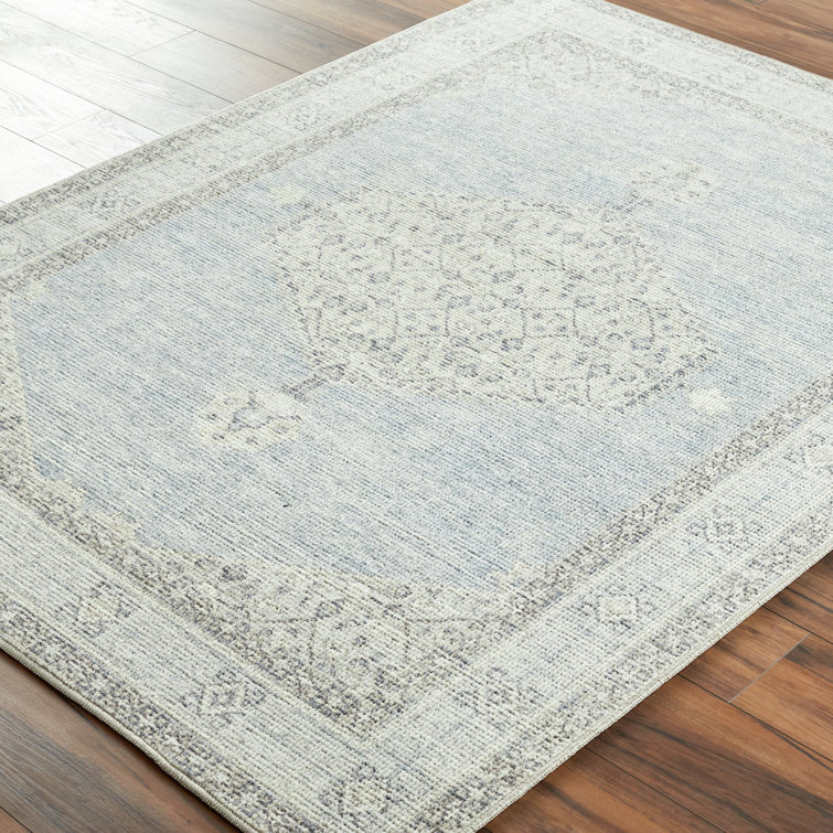 Coastal Charm Dusty Blue Medallion Synthetic Area Rug, 3'11" x 5'7"