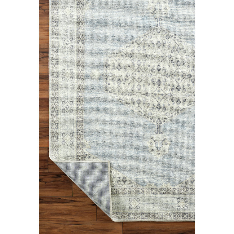 Coastal Charm Dusty Blue Medallion Synthetic Area Rug, 3'11" x 5'7"