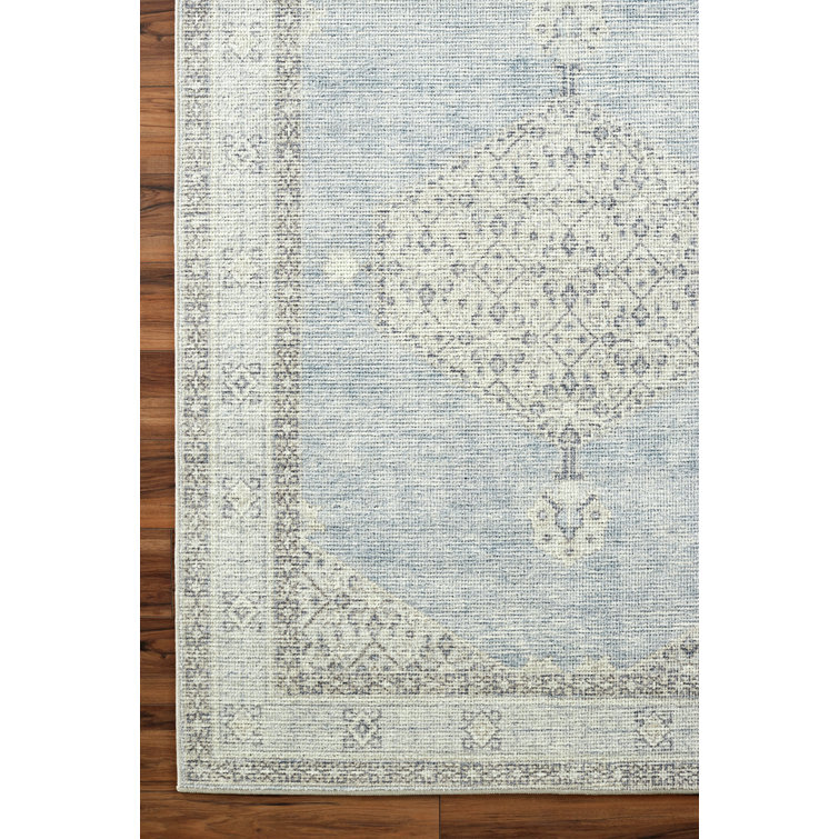Coastal Charm Dusty Blue Medallion Synthetic Area Rug, 3'11" x 5'7"