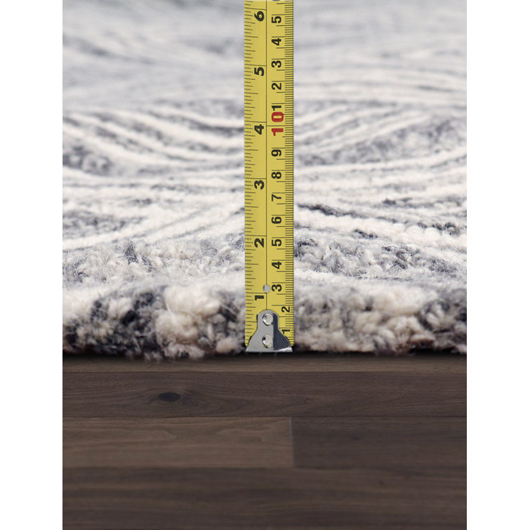 Ivory and Silver Round Hand-Tufted Wool Area Rug