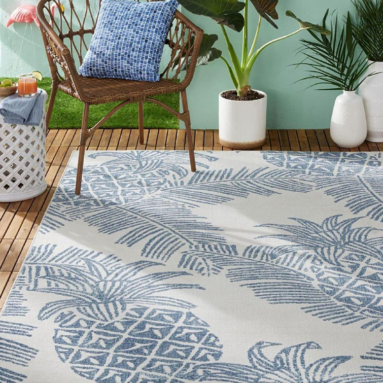Ivory Pineapple Motif 5' x 7' Reversible Indoor/Outdoor Rug