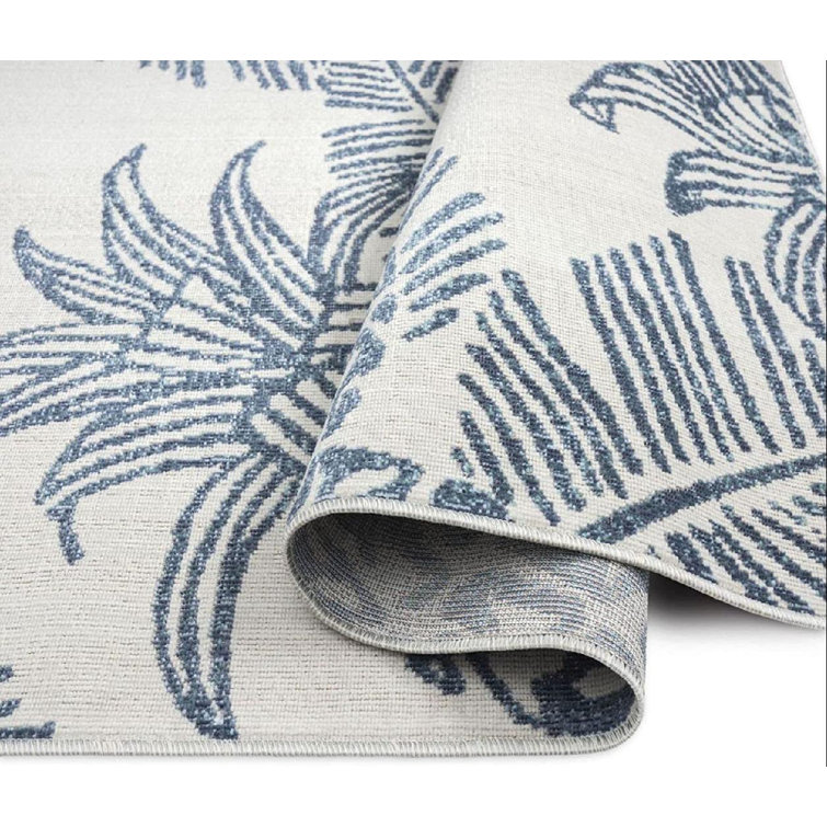 Ivory Pineapple Motif 5' x 7' Reversible Indoor/Outdoor Rug