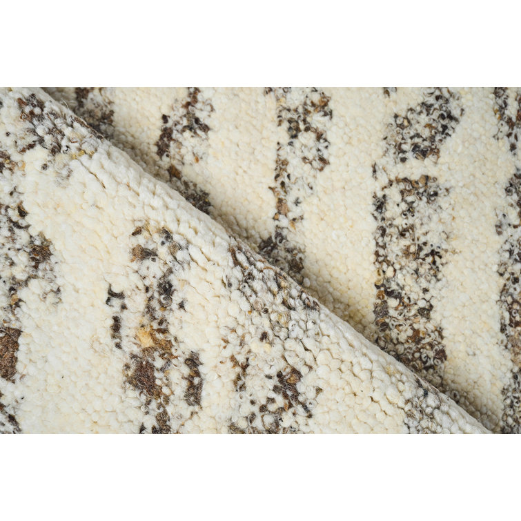 Handmade Geometric Wool Rectangular Area Rug in Neutral Tones