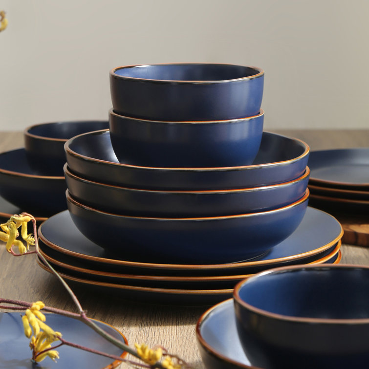 Blue and White Ceramic 16-Piece Dinnerware Set with Metallic Band