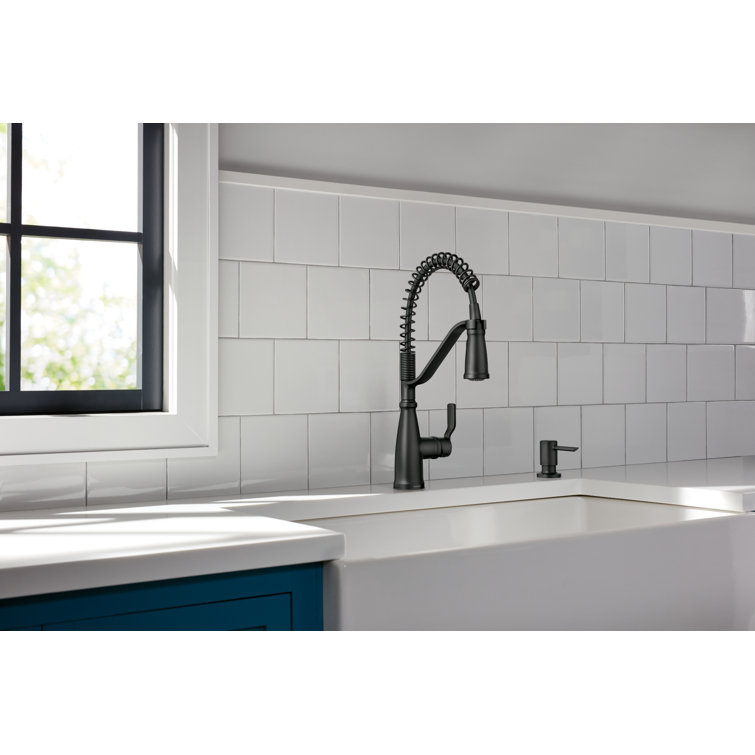 Matte Black Single Handle Pull-Down Kitchen Faucet with Spray