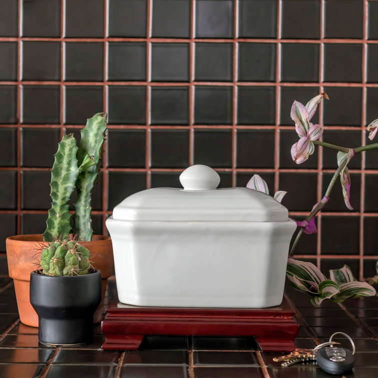 8" Multicolor Porcelain Decorative Jar with Lid