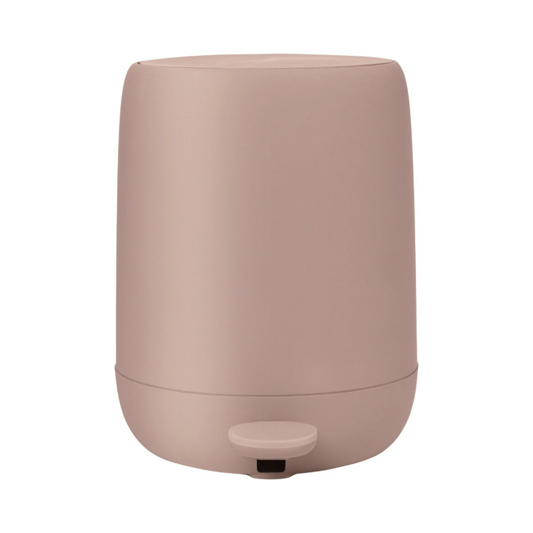 Magnet Charcoal Plastic Pedal Bin with Soft-Close Lid
