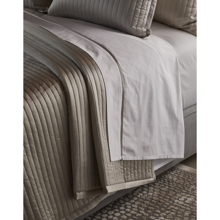 Elegant Mystery Queen Cotton & Silk Quilt Coverlet
