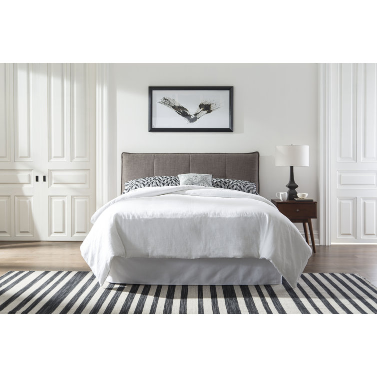 California King Gray Linen Upholstered Storage Bed with Tufted Headboard