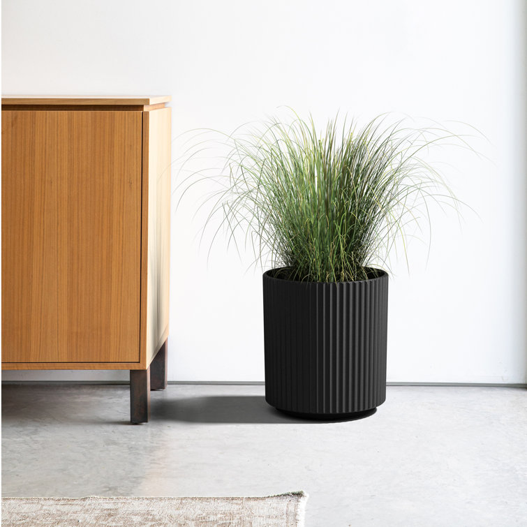 Veradek Demi Series 16" Black Plastic-Stone Round Planter