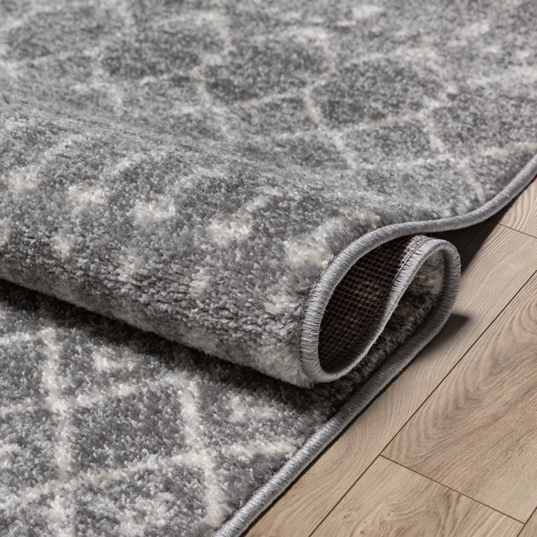 Gray Geometric Moroccan Trellis 5'3" x 7'3" Area Rug