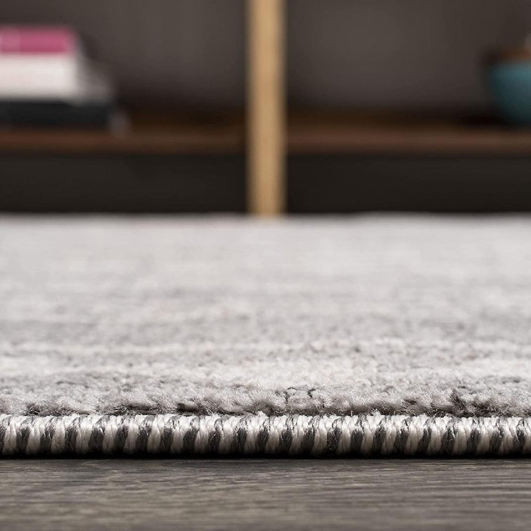 Ivory and Gray Trellis Synthetic Easy-Care Area Rug - 5' x 8'