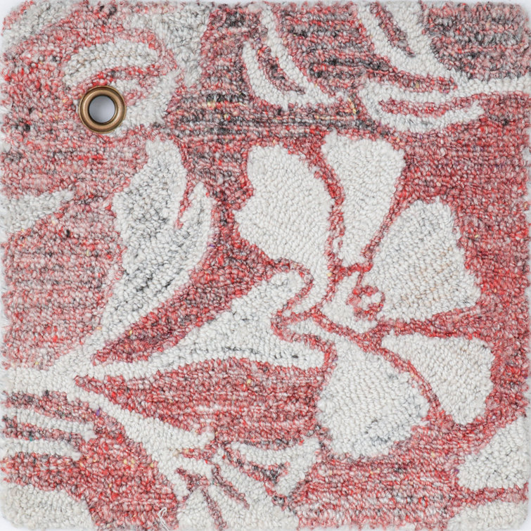 Ivory and Coral Floral Hand-Tufted Synthetic Area Rug, 2' x 3'