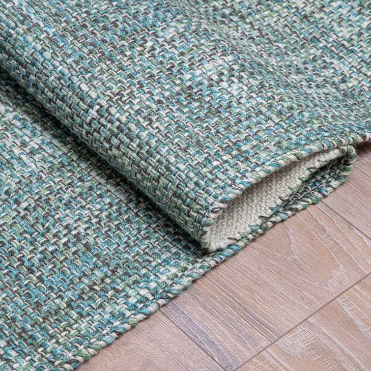 Gray Hand-Woven Rectangular Synthetic Rug with Fringe
