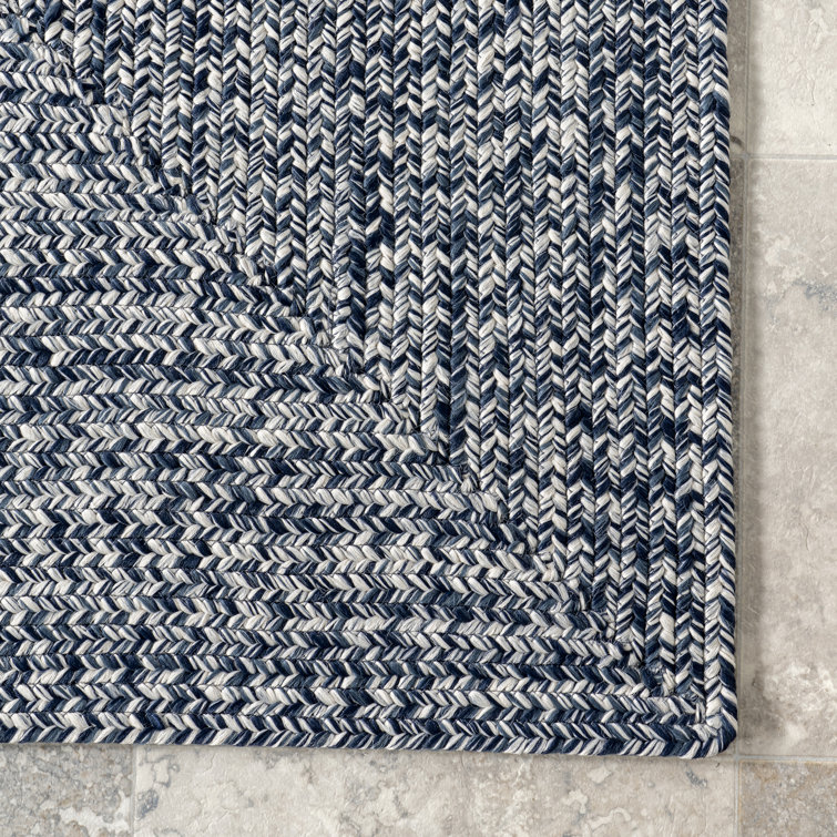 Handmade Blue and White Braided Synthetic Round Rug