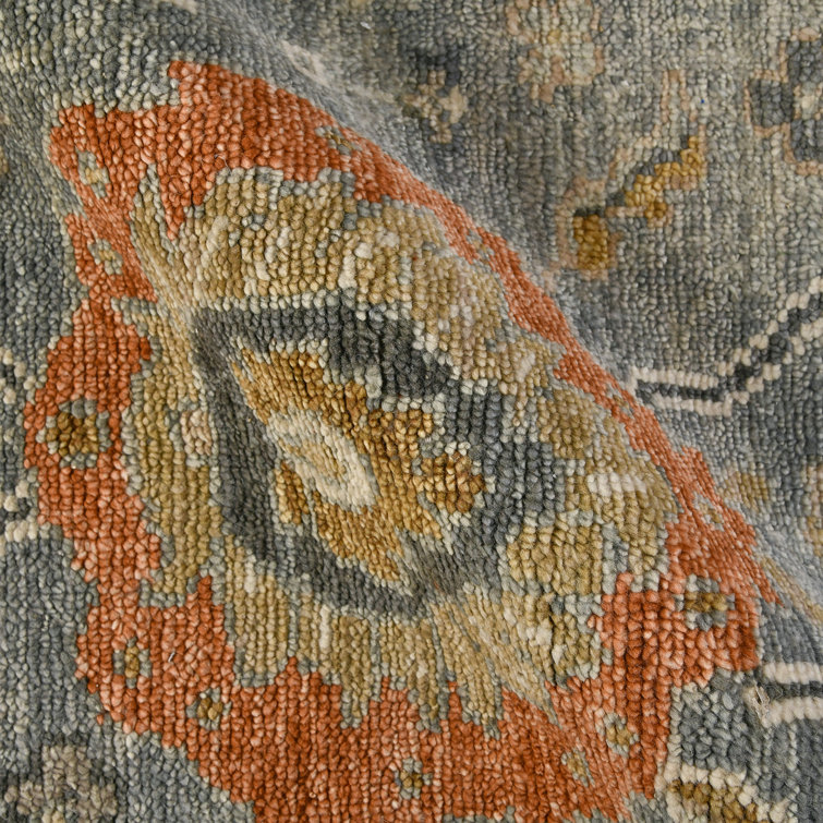 Gray Hand-Knotted Wool Floral 10' x 14' Area Rug