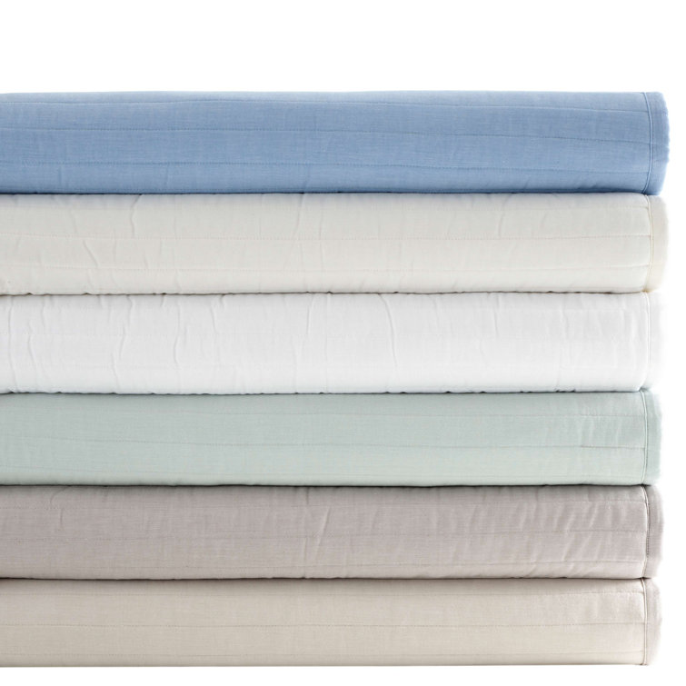 White Cotton Twin Reversible Quilt with Knife Edge