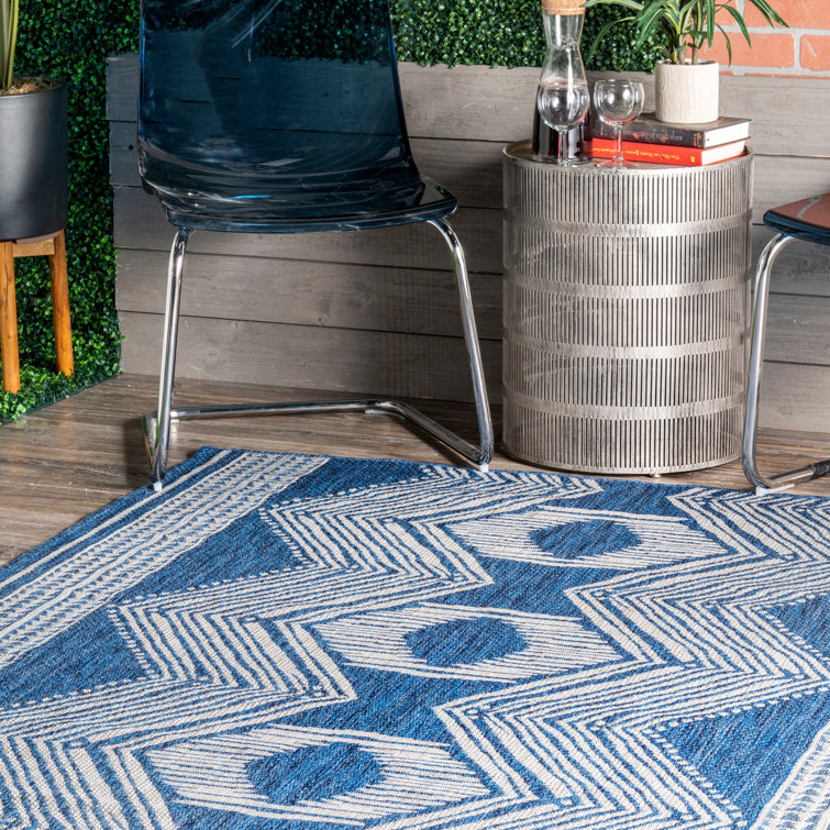 Ranya Blue and White Geometric Synthetic 5' x 8' Area Rug
