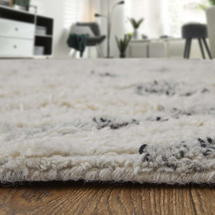 Nomadic Diamond Pale Blue Hand-Tufted Wool Area Rug - 2' x 3'