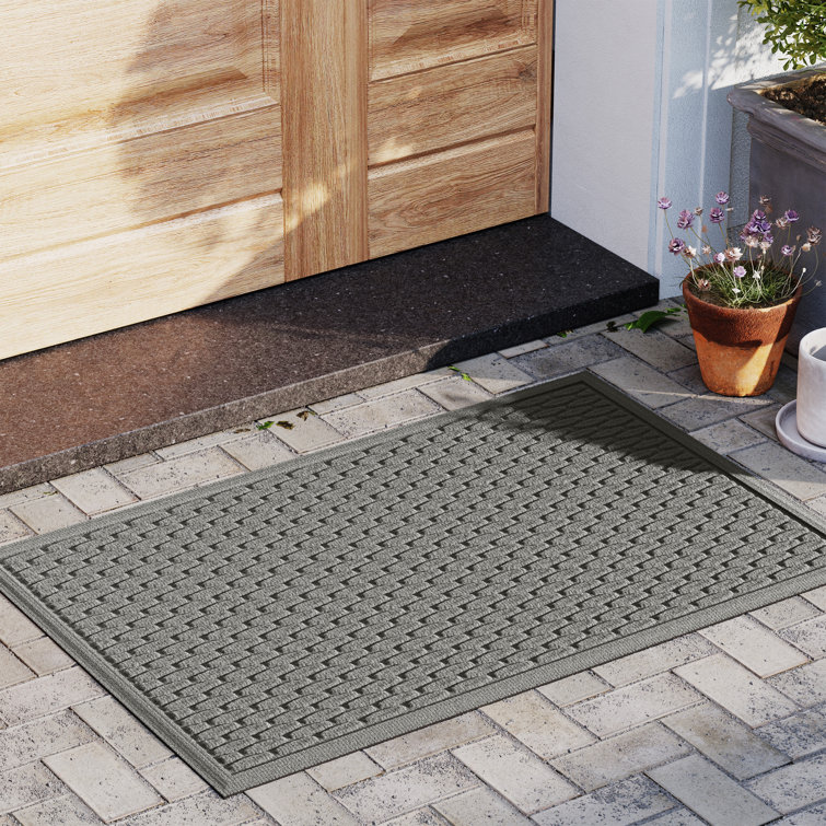 Gray Geometric Non-Slip Outdoor Doormat with Recycled PET Fabric