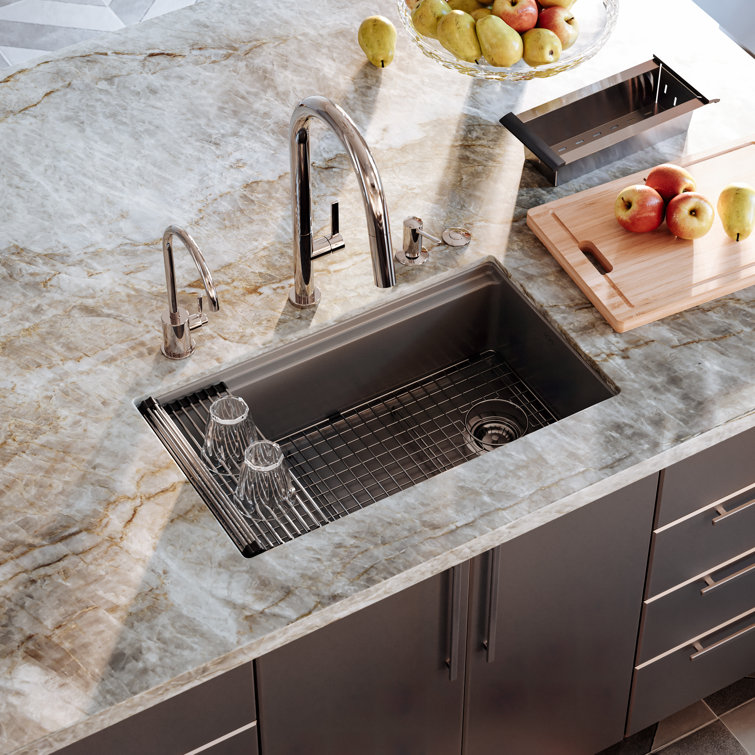 Allia 33'' White Fireclay Undermount Kitchen Sink