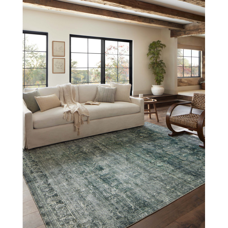 Elegant Washable Blue Wool-Blend 5' x 7' Area Rug