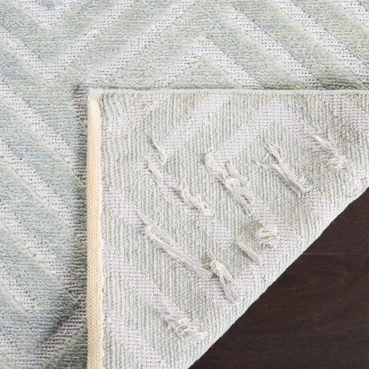 Santa Fe Light Grey Hand-Knotted Wool Area Rug 6' x 9'