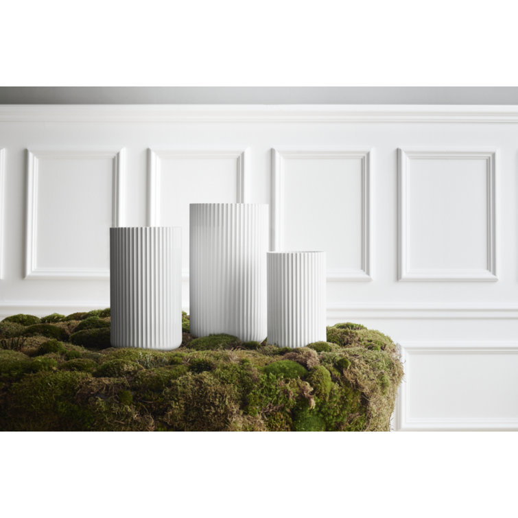 White Fluted Porcelain Decorative Table Vase