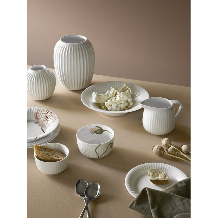 White Porcelain Grooved Round Table Vase
