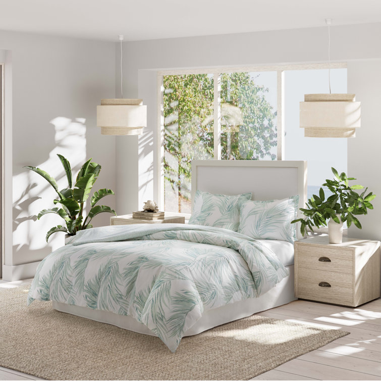 Ivory and Green Cotton King Reversible Comforter Set