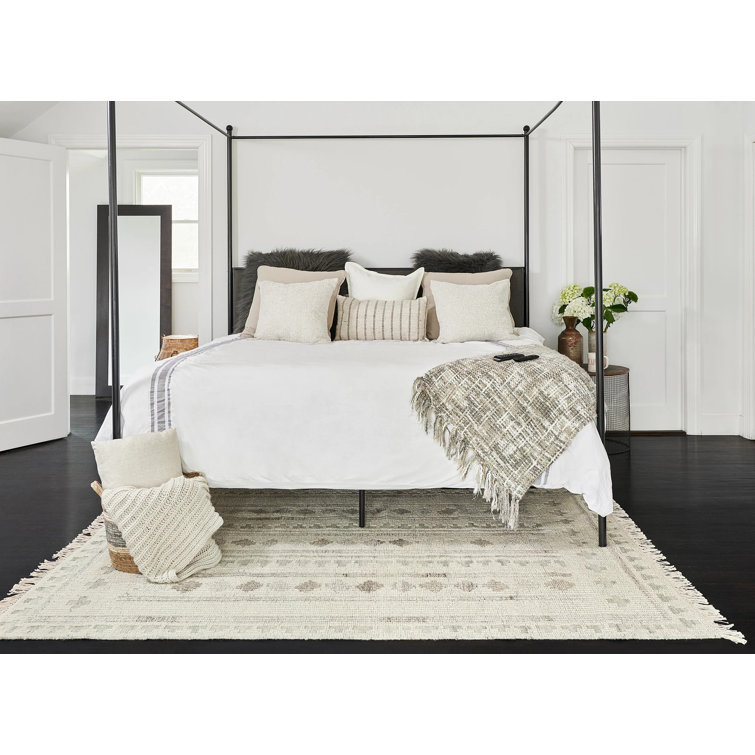 Ivory Handwoven Wool Runner Rug with Geometric Pattern