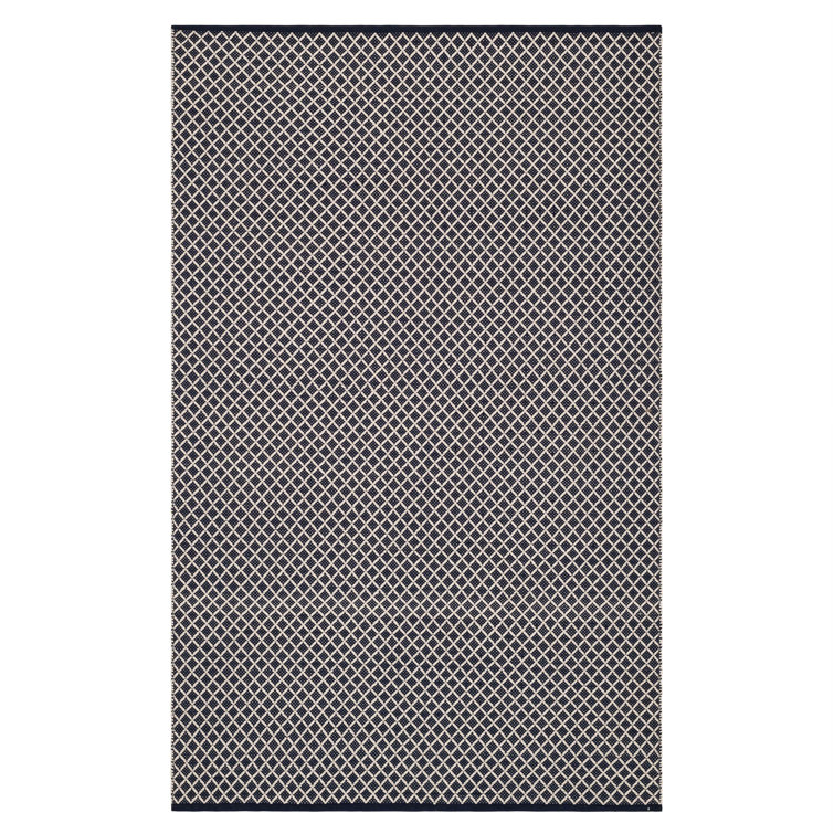 Navy and White Geometric Synthetic Rectangular Rug, 4' x 6'