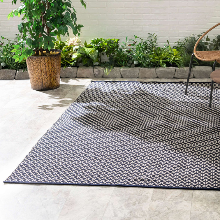Navy and Beige Rectangular Geometric Synthetic Rug, 6' x 9'
