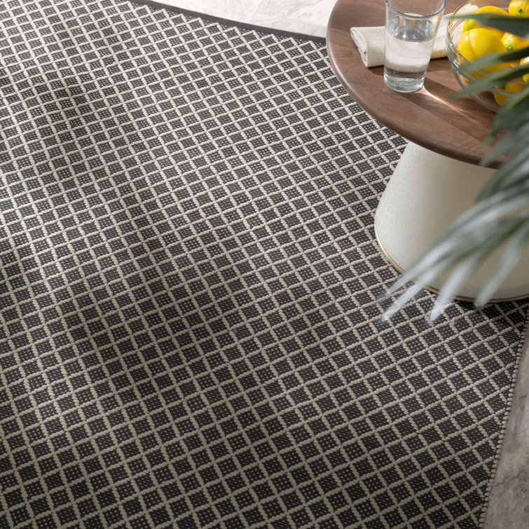 Gold Geometric Flat Woven Synthetic Rug 5' x 8'