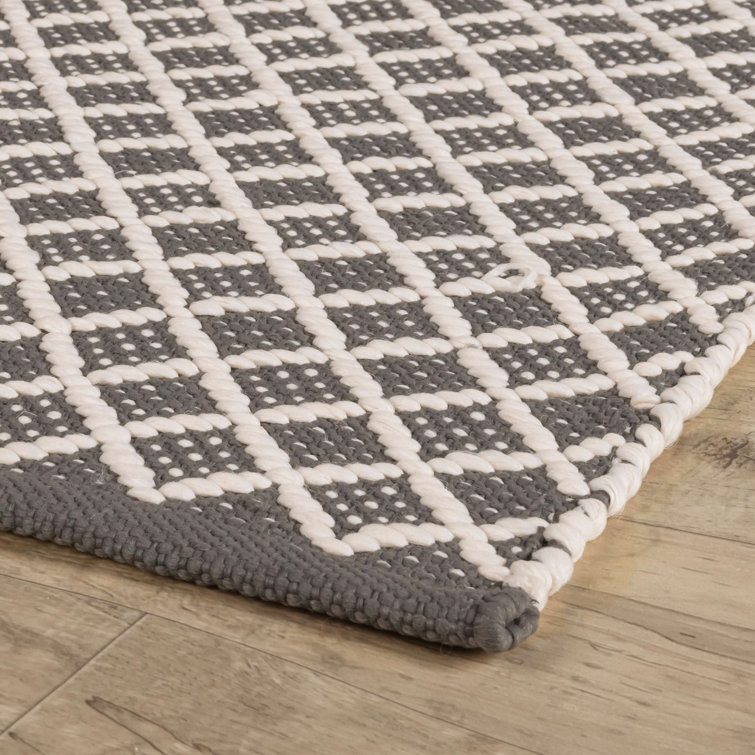 Gold Geometric Flat Woven Synthetic Rug 5' x 8'