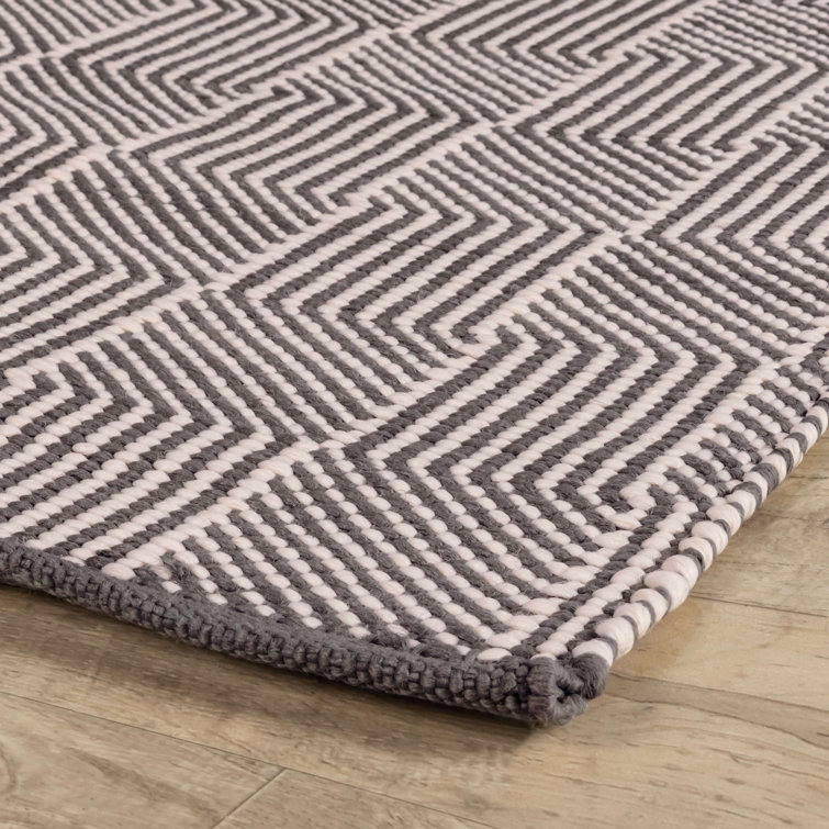 Modern Striped Handwoven 6' x 9' Gray Indoor/Outdoor Rug