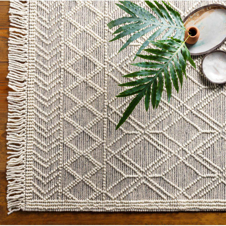 Ivory Diamond Handwoven Wool Rectangular Rug 8'10" x 12'